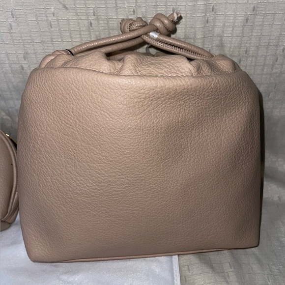 Vegan Leather Handbag & Cosmetic Bag 2-Piece Set - Picture 4 of 14